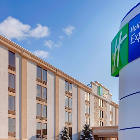 Holiday Inn Express Flint-Campus Area By Ihg Bagian luar foto