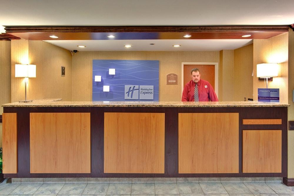 Holiday Inn Express Flint-Campus Area By Ihg Bagian luar foto