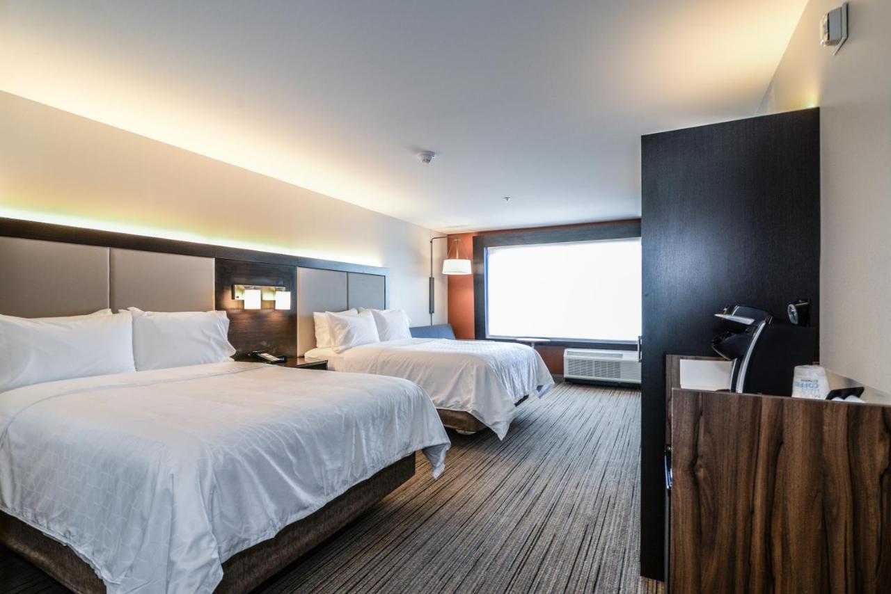 Holiday Inn Express Flint-Campus Area By Ihg Bagian luar foto