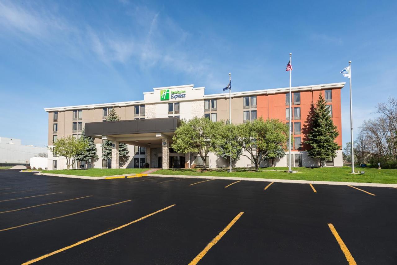 Holiday Inn Express Flint-Campus Area By Ihg Bagian luar foto
