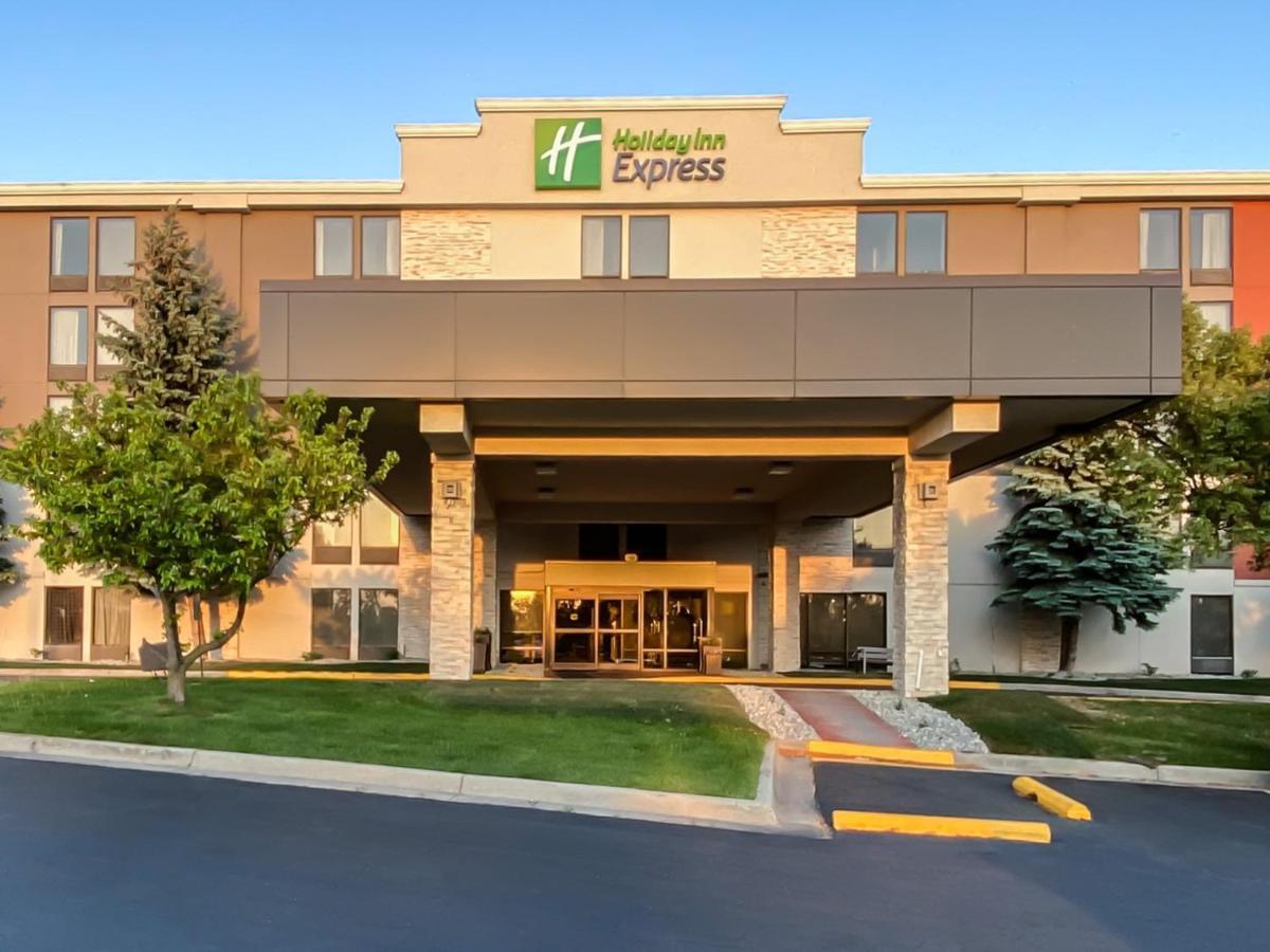 Holiday Inn Express Flint-Campus Area By Ihg Bagian luar foto