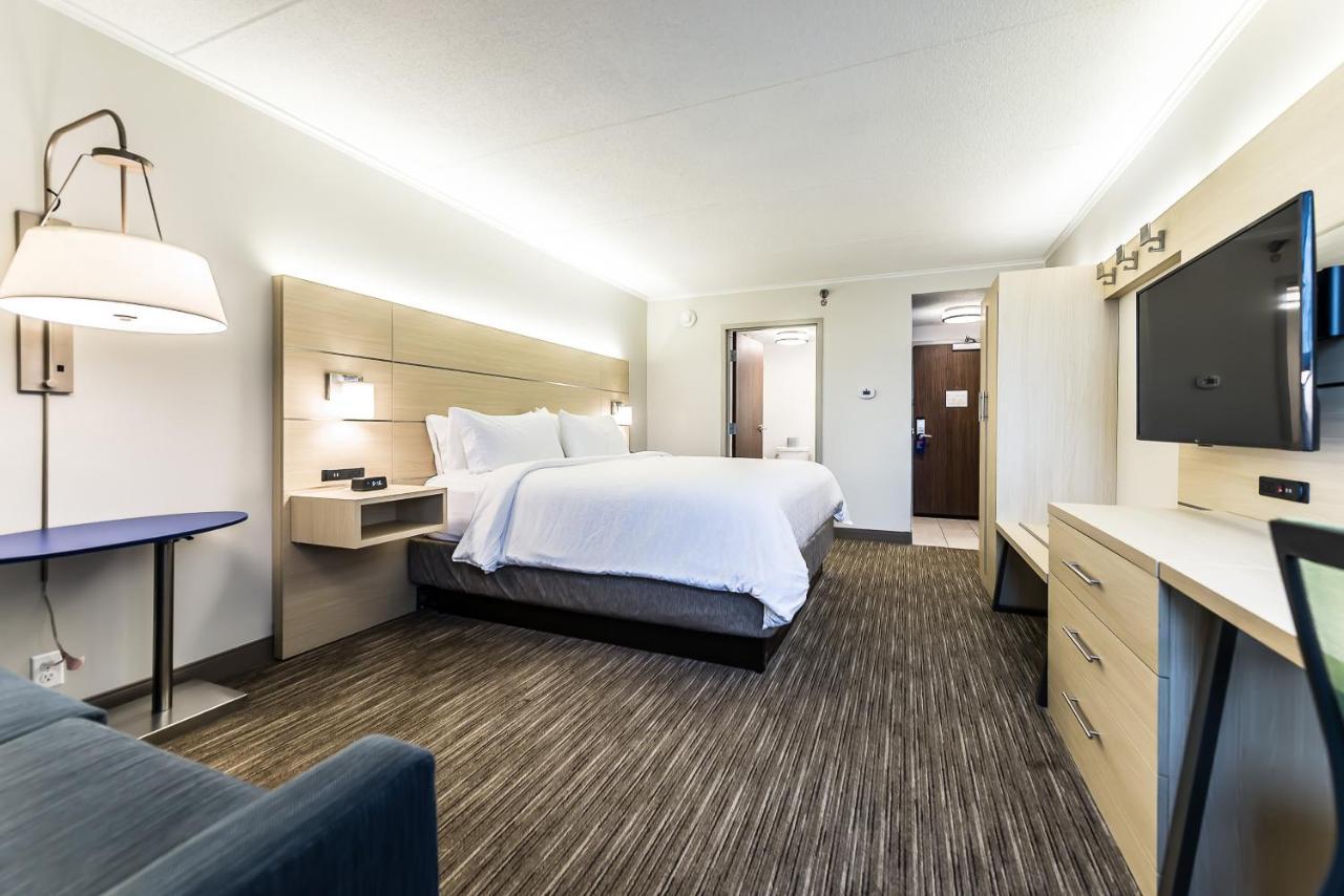 Holiday Inn Express Flint-Campus Area By Ihg Bagian luar foto
