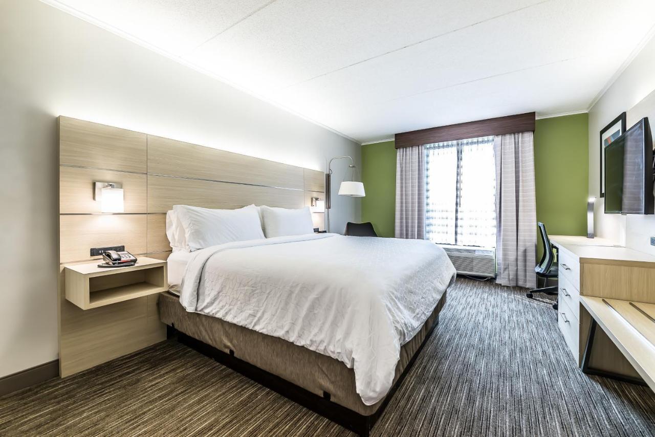 Holiday Inn Express Flint-Campus Area By Ihg Bagian luar foto