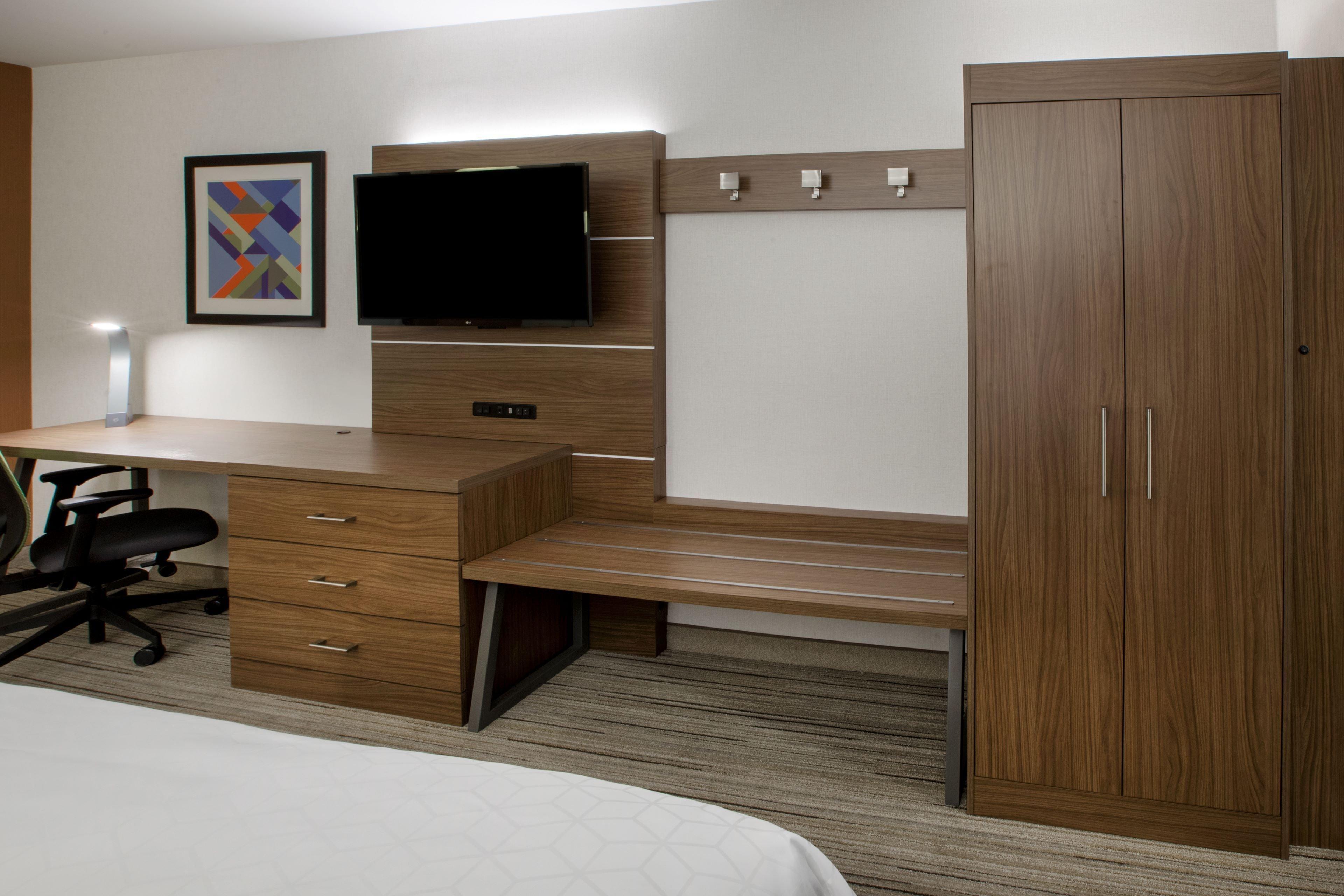 Holiday Inn Express Flint-Campus Area By Ihg Bagian luar foto