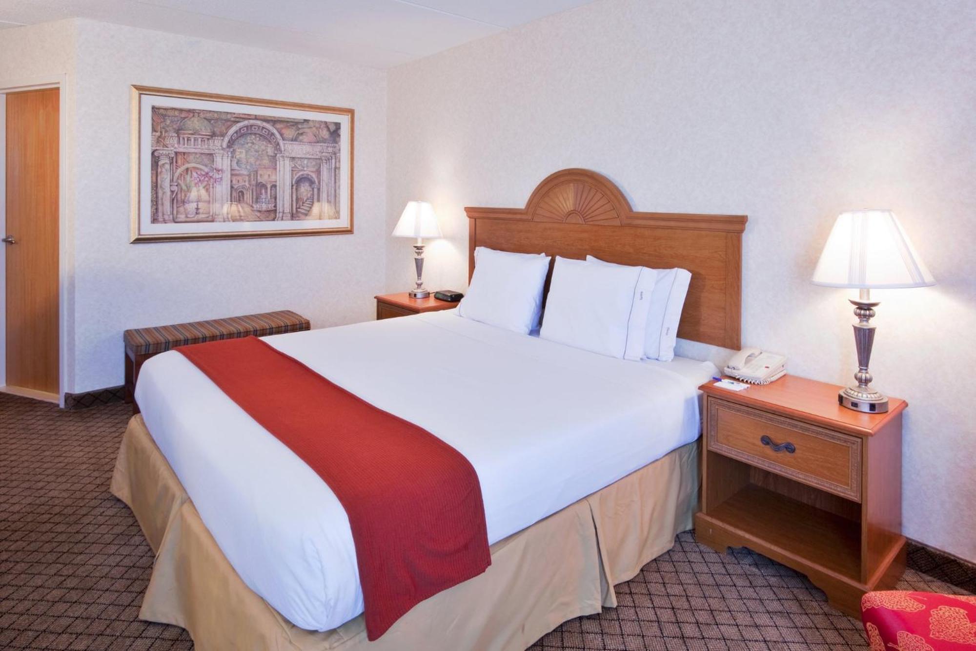 Holiday Inn Express Flint-Campus Area By Ihg Bagian luar foto