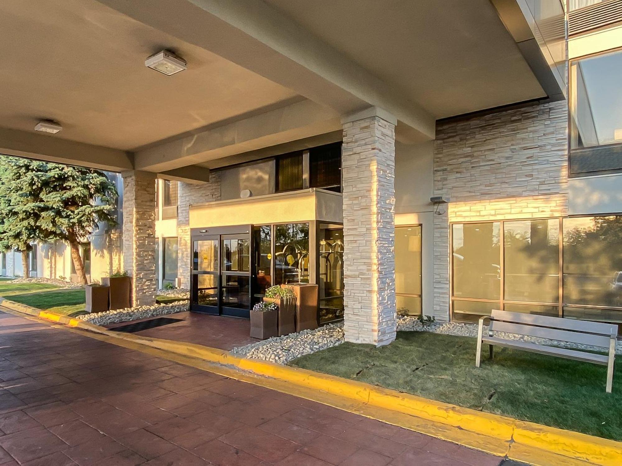 Holiday Inn Express Flint-Campus Area By Ihg Bagian luar foto